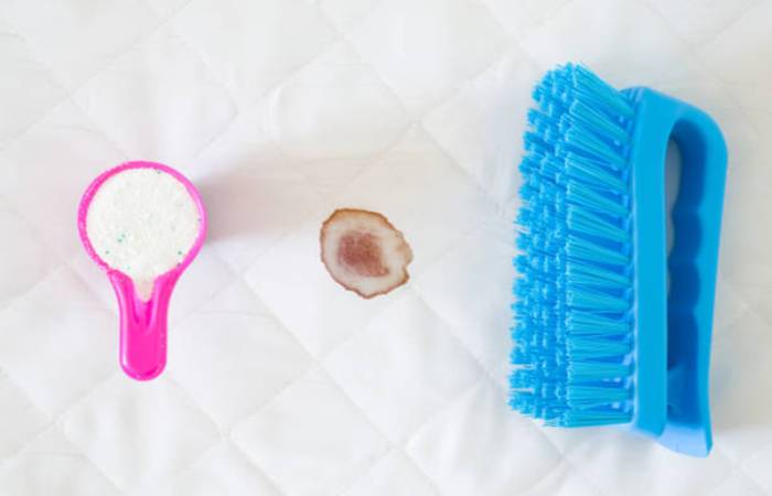 How To Clean A Mattress Of Blood